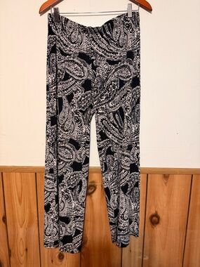 Chico's Black & White Paisley Pull-On Leggings